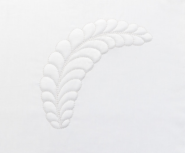 detail vyšívaného motívu